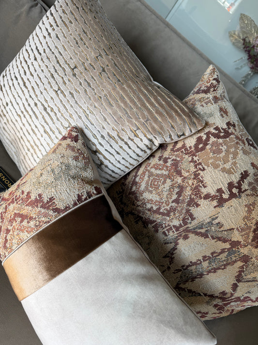 Luxe sierkussen Zize 50x50 beige & terracotta | Daro Interior