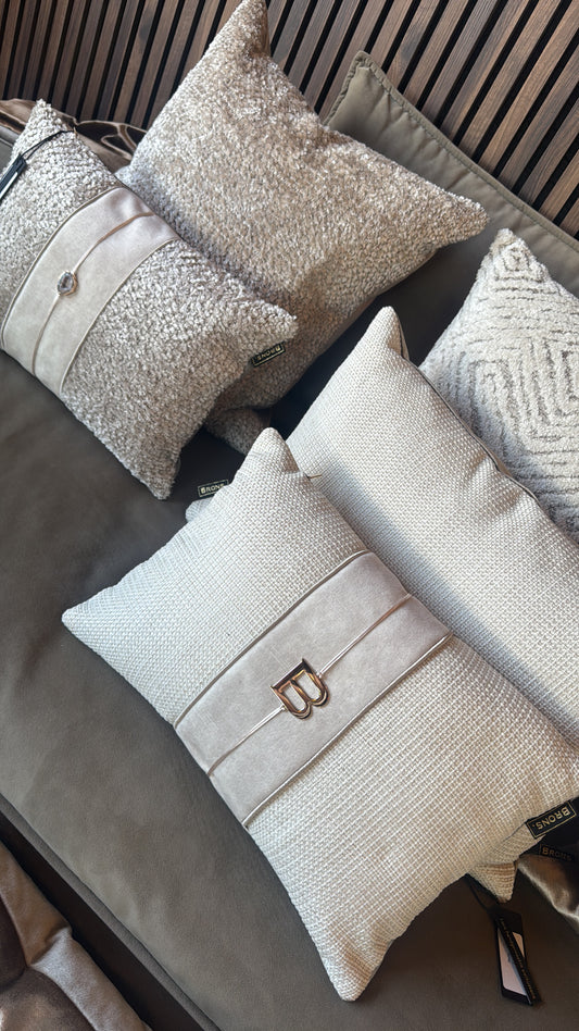 Brons sierkussen Betty