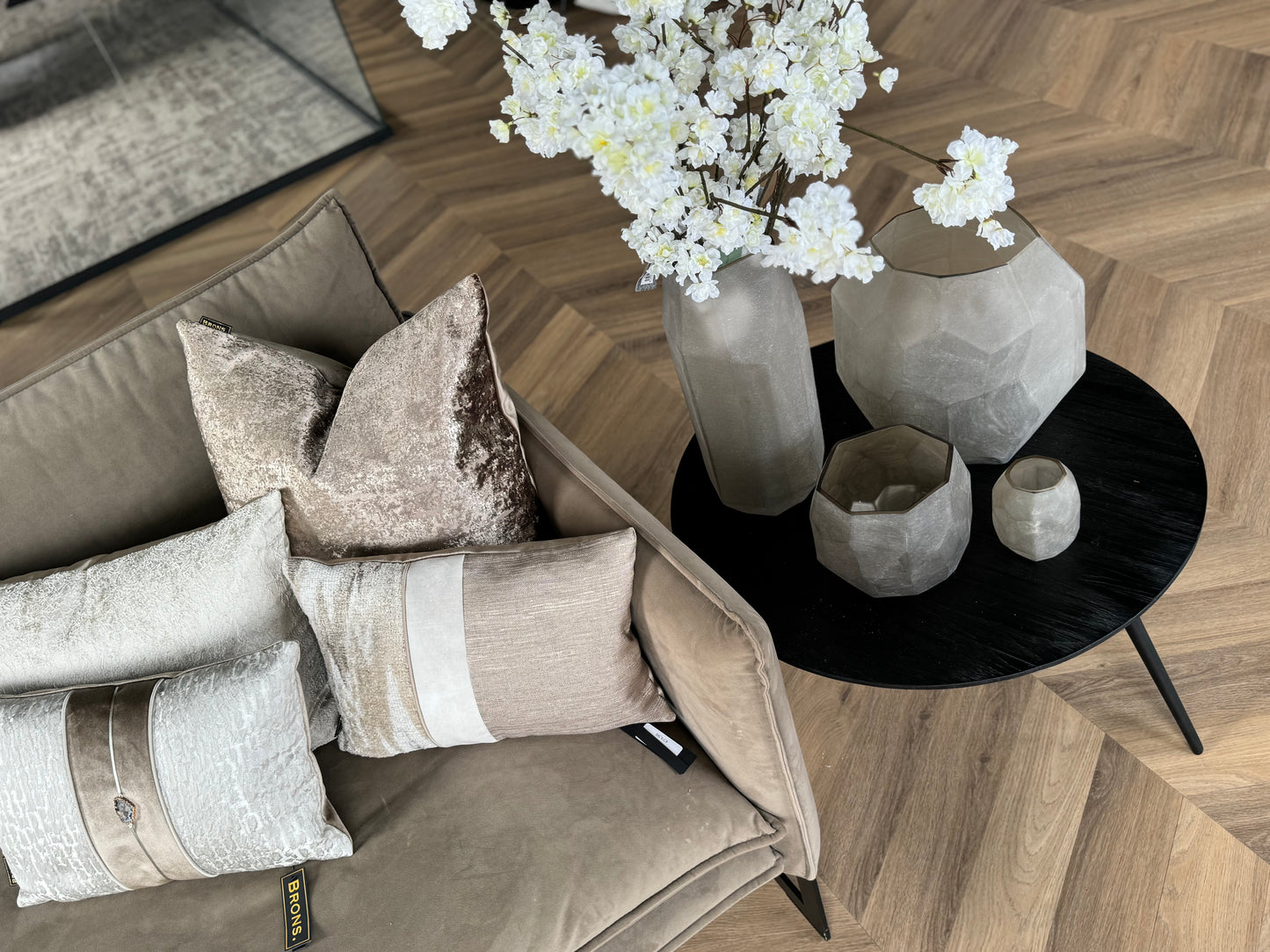 Bungil Bombyxx by Daro Home & Interior