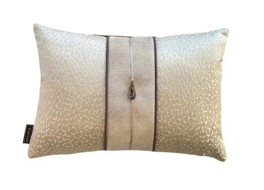 Nick Stone Brons sierkussen