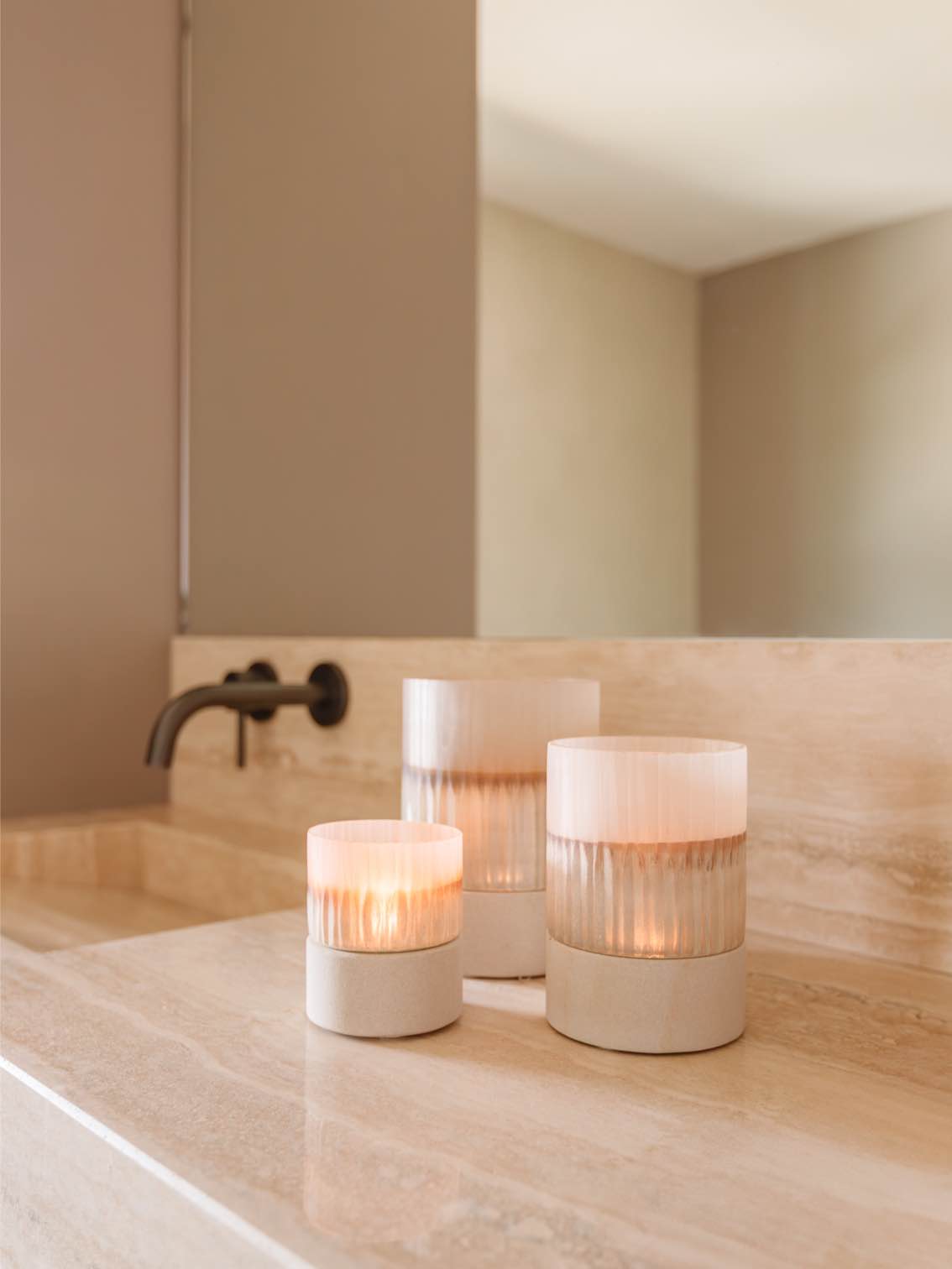 Oberina Beige Bombyxx