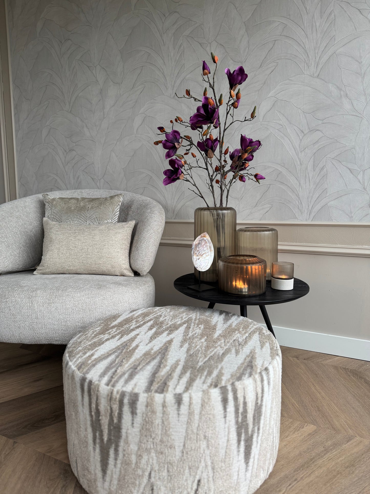 Bombyxx Basalt by Daro Interior