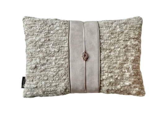 Dedi Sierkussen met Agaat 45x30 – Luxe Handgemaakt Kussen met Natuursteen | Bronssierkussen bij Daro Interior