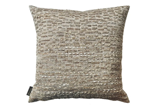 Ollie Zand Sierkussen 45x45 – Luxe Zandkleurig Kussen | Bronssierkussen bij Daro Interior